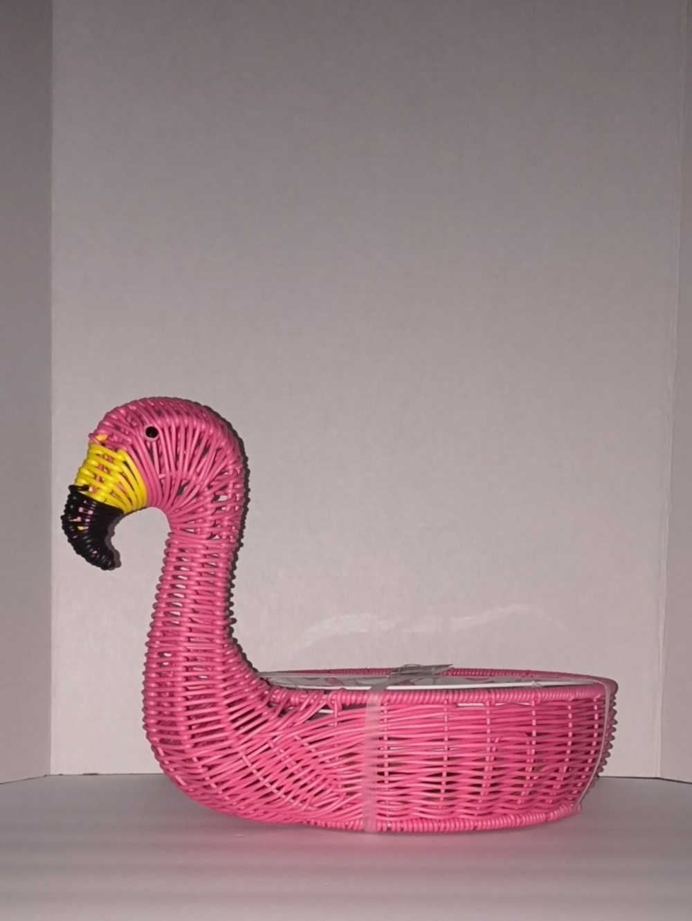 Pink Flamingo Wicker Basket With 4 Melamine Plates